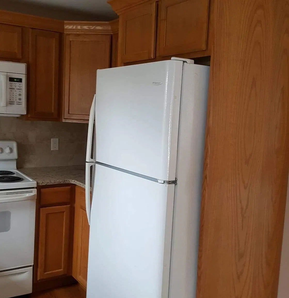 325 Shadduck Rd — Photo 4
