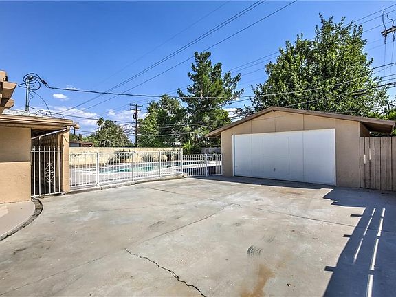 4th image of 2201 Sunland Ave