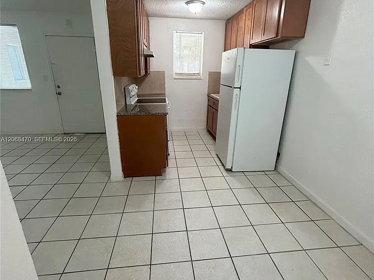 5814 NE 4th Ct #7 — Photo 12