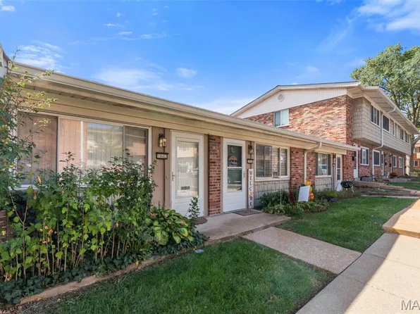 10682 Carroll Wood Way, Saint Louis, MO 63128