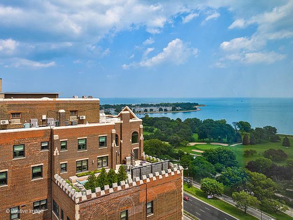 2nd image of 3900 N Lake Shore Dr APT 24H