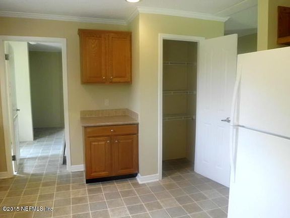 4th image of 1207 Karen Dr