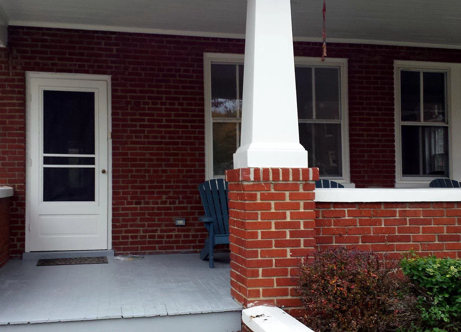 4 bed, 3.5 bath, 3929 sqft, $2,400 — Photo 1