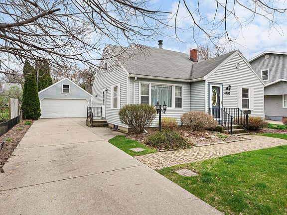 2nd image of 4902 Rothman Pl