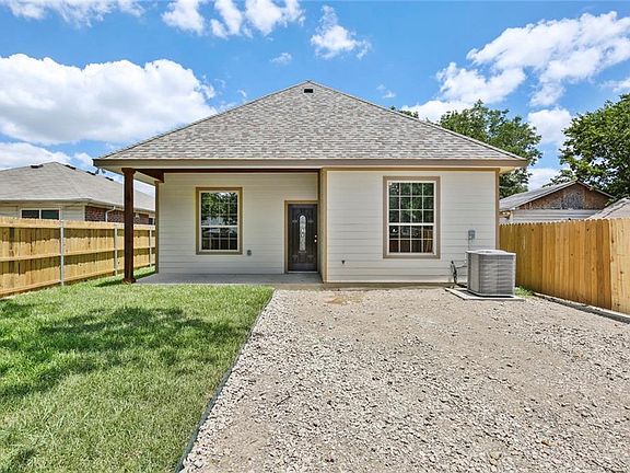 2nd image of 2024 Angelina Dr
