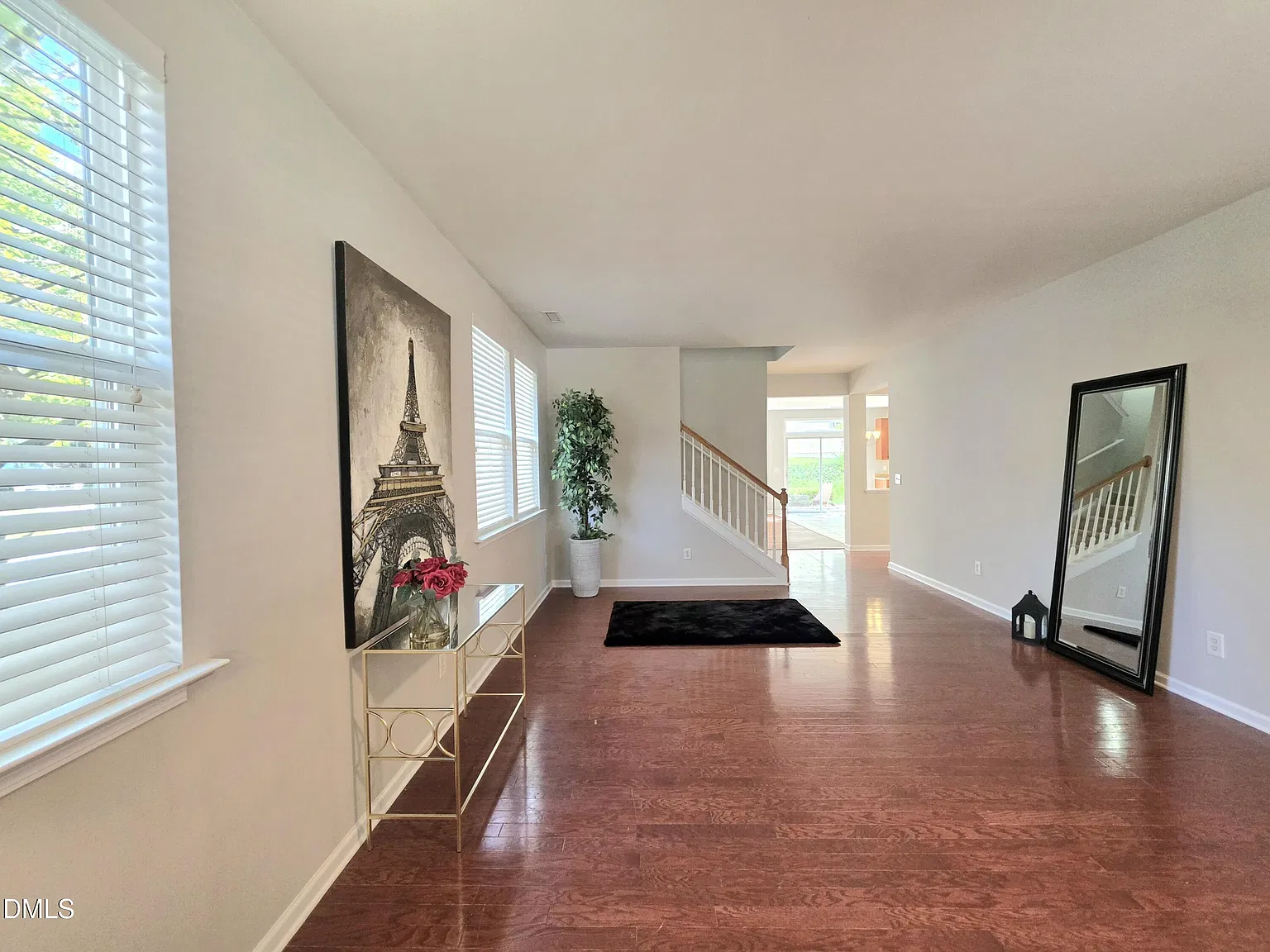 4 bed, 3.0 bath, 3100 sqft, $2,900 — Photo 3