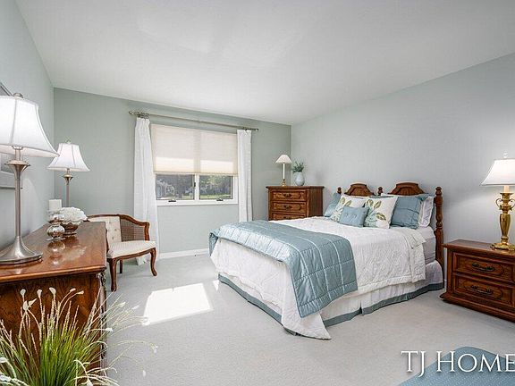 5th image of 821 Clarewood Ct