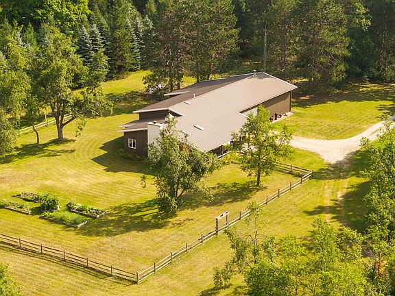 4th image of 3995 Old Vanderbilt Rd