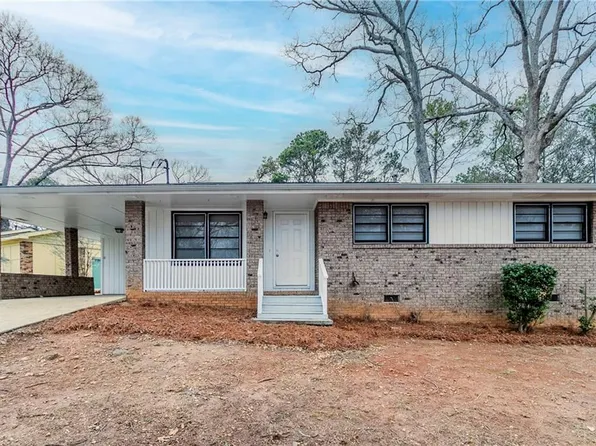 2600 Burkshire Rd, Ellenwood, GA 30294