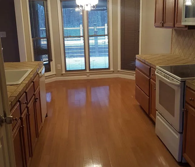 177 Manchester Dr — Photo 4