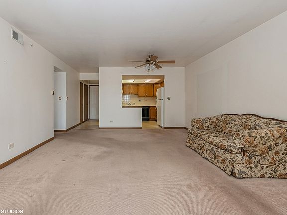 4th image of 4560 W 93rd St APT 3B