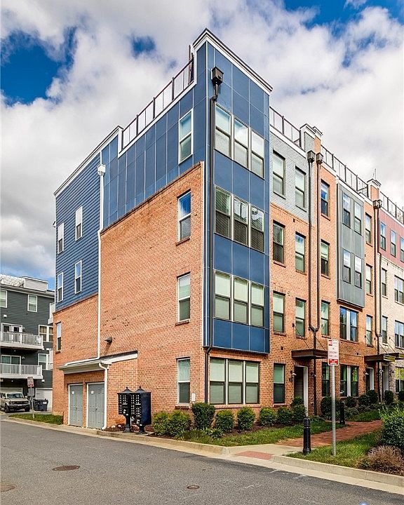 1st image of 2 Flatwater Row Unit B