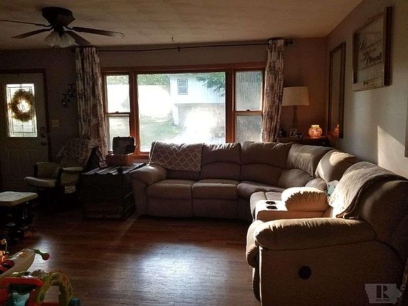 4th image of 203 N Plum St