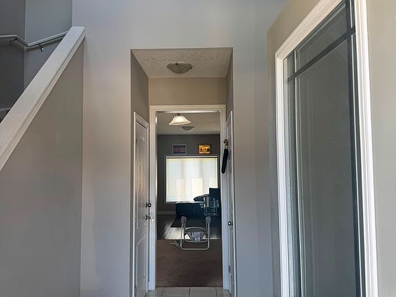 3rd image of 505 Florencedale Cres