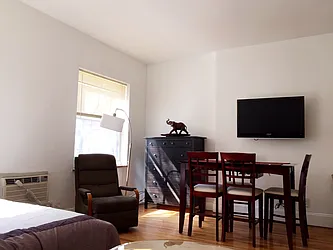 Rented by Azulay Group