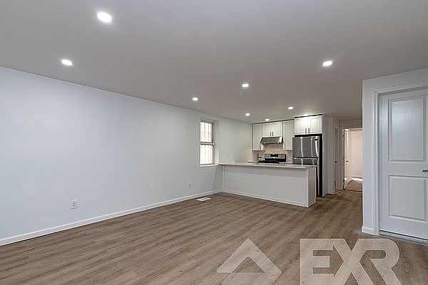 1st image of 316 E 29th St #1