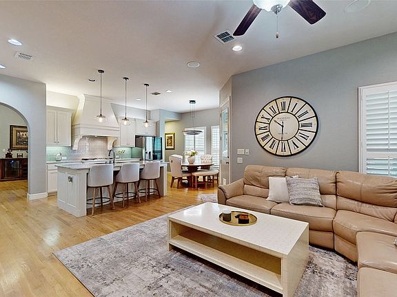 4th image of 8900 Bluestem Dr
