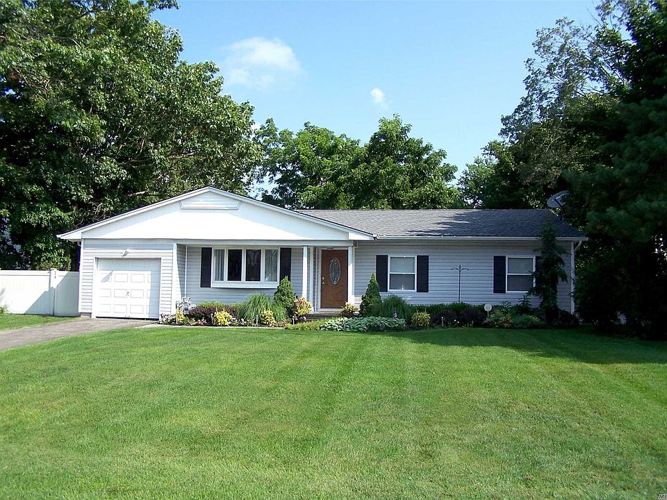 1st image of 29 Hyde Ln