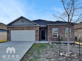 712 Ridge View Dr, Seguin, TX 78155