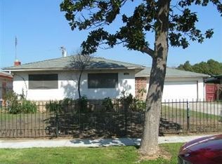 1906 W Brown Ave, Fresno, CA 93705