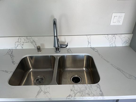 4th image of 7100 S Figueroa St #1/2