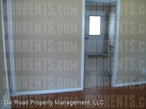5th image of 807 Richardson Dr