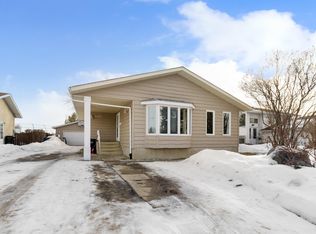 4423 18th Ave NW, Edmonton, AB T6L 2S5