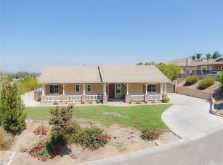 549 Draft Horse Pl, Norco, CA 92860