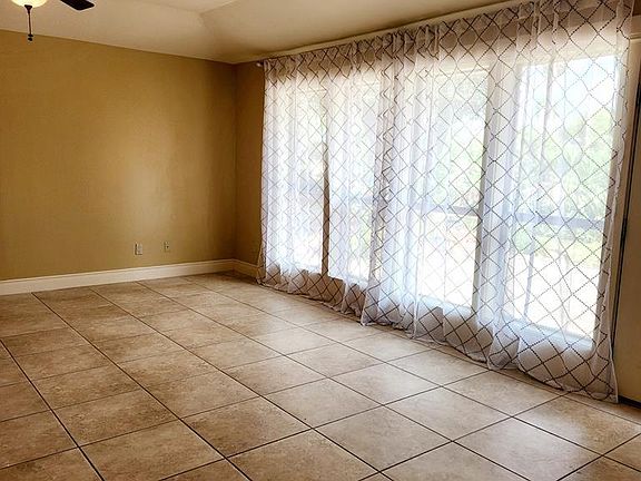 4th image of 115 Palo Alto Dr