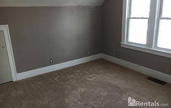 5th image of 1033 Myrtle Ave