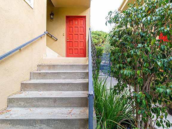 3rd image of 1308 Berkeley St APT 1