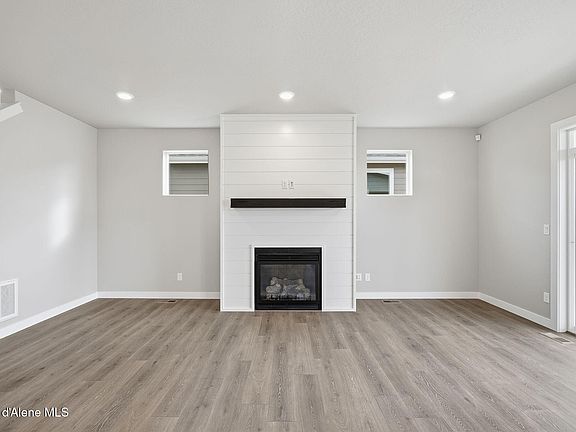 4th image of 6613 N Prim St