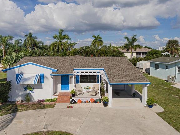 2nd image of 7909 Estero Blvd