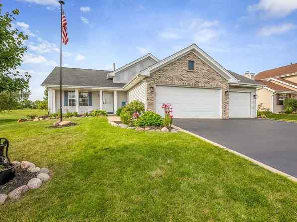 12399 Barberry Dr, Winnebago, IL 61088