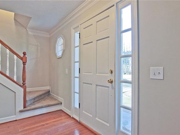 5th image of 3299 Woodrock Ln