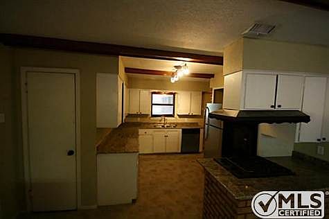 3rd image of 1613 Apache Dr