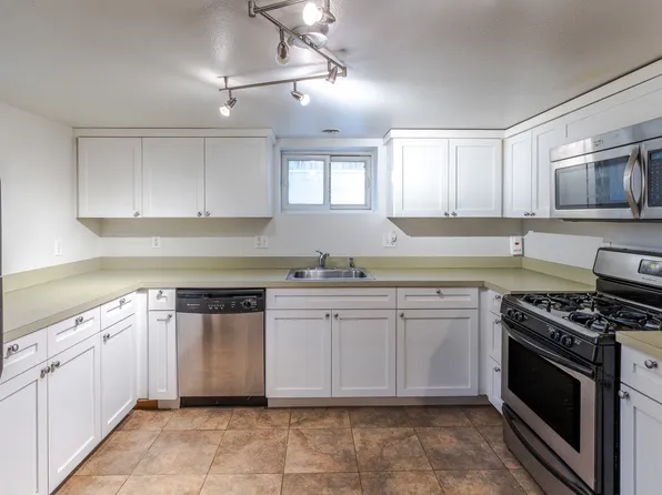 5422 S Nevada St APT B, Littleton, CO 80120