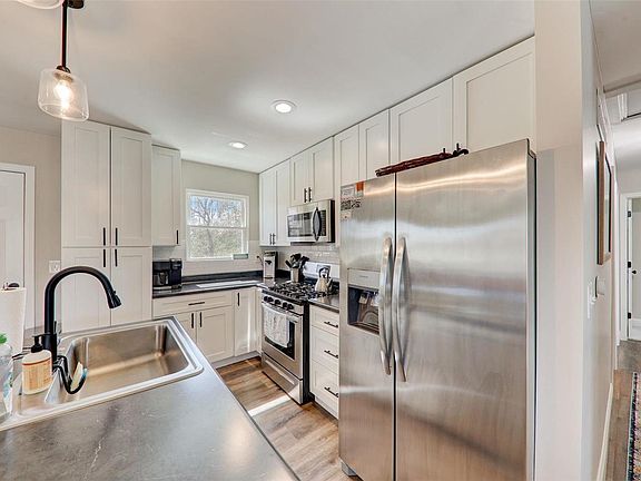5th image of 6220 Brogan Dale Cir