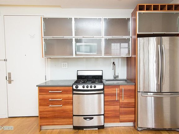 5th image of 687 Driggs Ave APT 4E