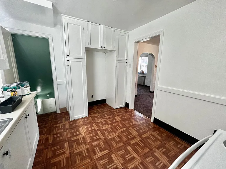 2156 Sampson St — Photo 6