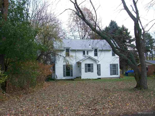 1545 Bayview Ave, West Bloomfield, MI 48324