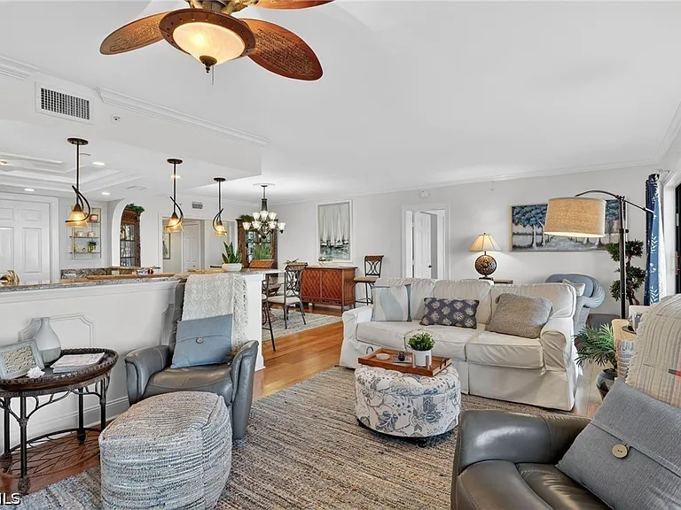1900 Virginia Ave #802 — Photo 9