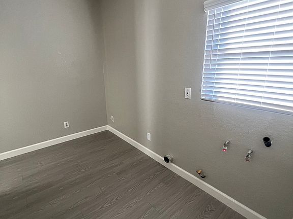 3rd image of 9107 Sierra Ave APT 3