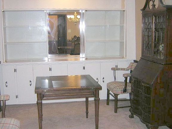 Butler Serving Room