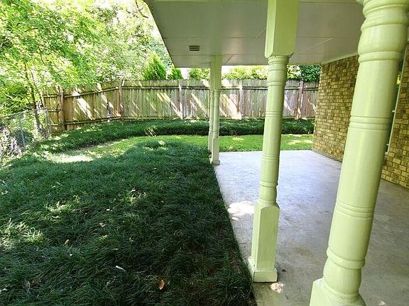 4th image of 3312 Kiest Forest Dr