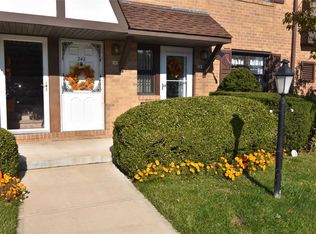 241 Mariners Way, Copiague, NY 11726