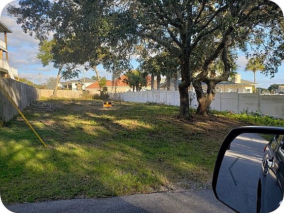 4th image of 5848 Ucita Ave