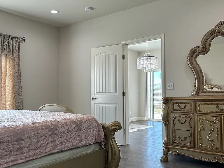 432 Thomas St — Photo 9