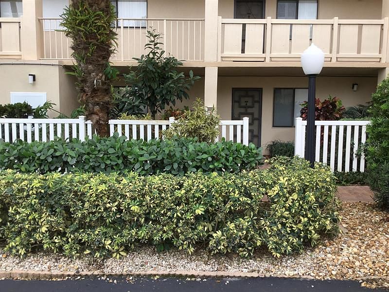 2nd image of 6866 N Huntington Ln #103
