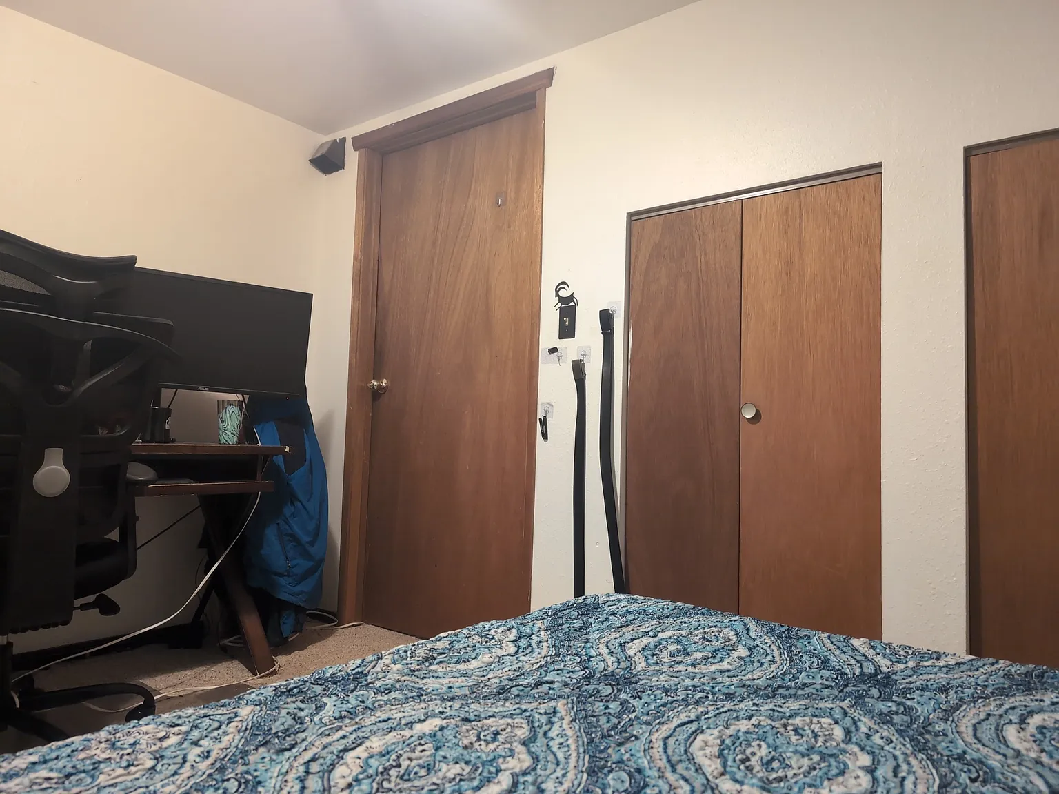 4 bed, 2200 sqft, $950 — Photo 3